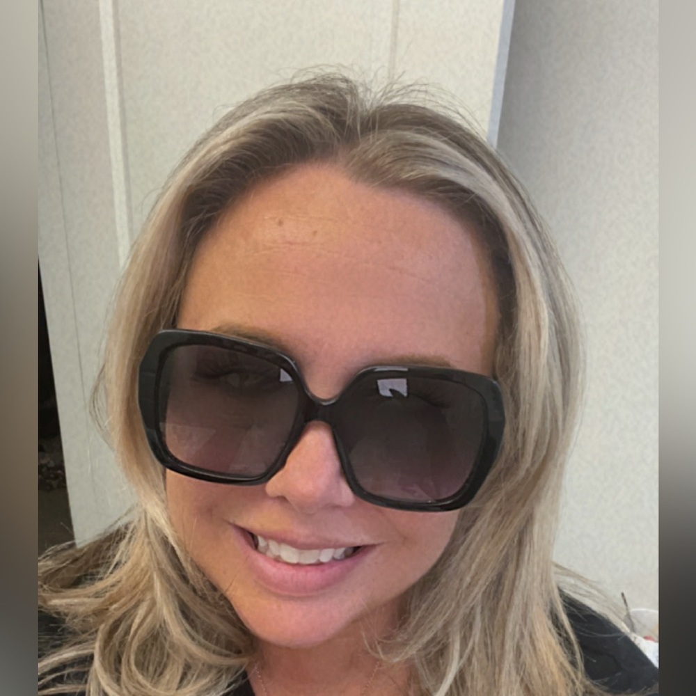 GUCCI Bee Sunglasses 🐝😎🔥 Like New